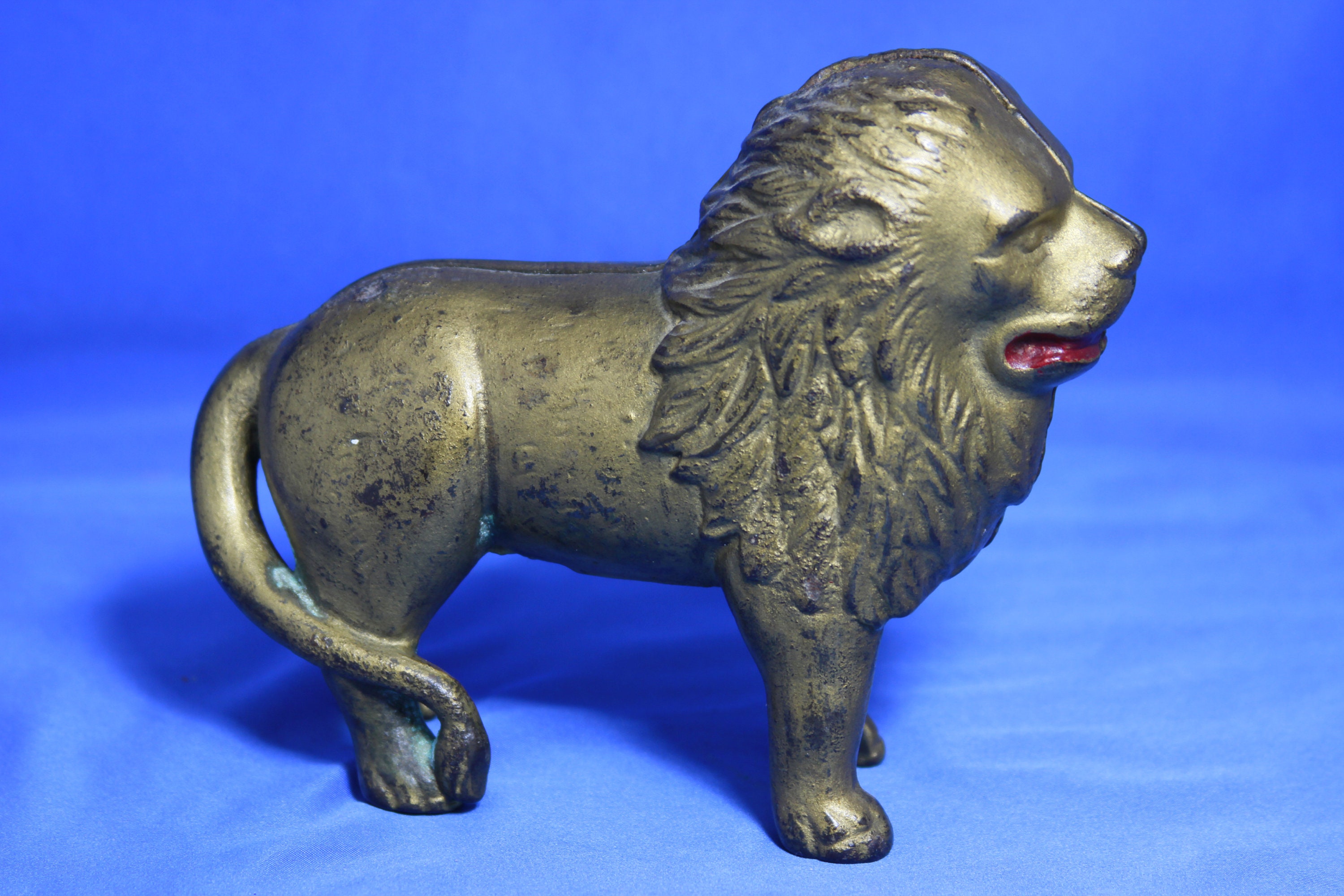 ライオン頭部デザインの金属製プレート 2個セット！ Cast iron lion - Etsy 日本