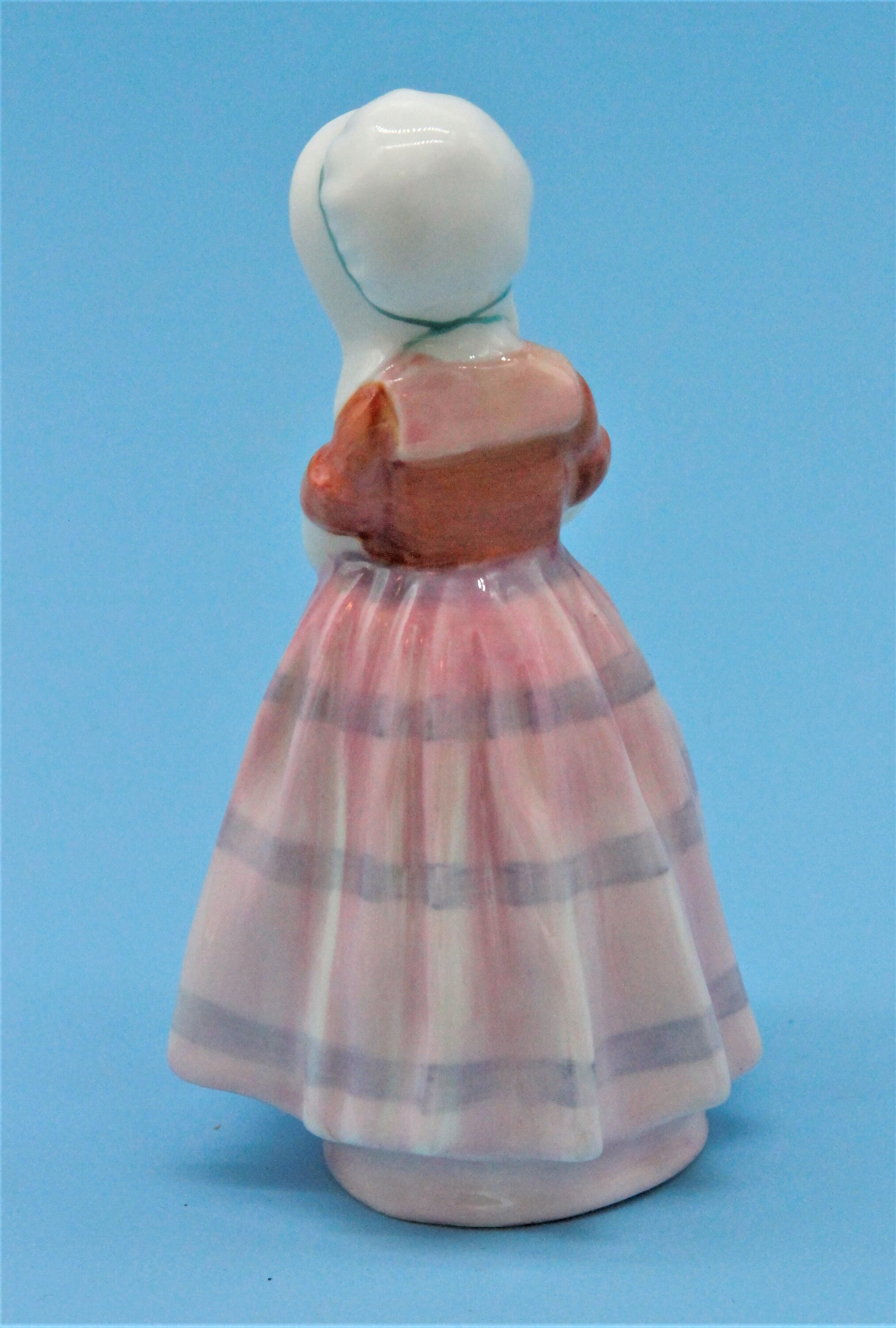 Royal Doulton TOOTLES #1680 Porcelain Figurine 4.5 tall Signed