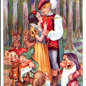 Carte postale représentant une scène de film Walt Disney, Blanche-Neige et les sept nains des années 30.