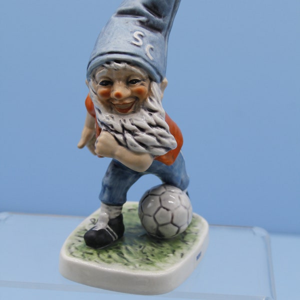 Goebel Gnome Figurine CO BOY "Bert The Soccer Player" 1975 W. Germany