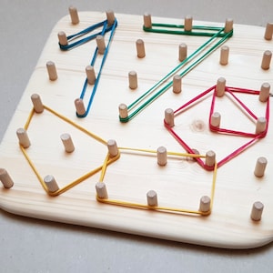 Montessori toy, Toddler developmental toy, Wooden toy, HIGH QUALITY, Geoboard, Pegboard, Educational Toy, Math for Toddlers, Hardwood board