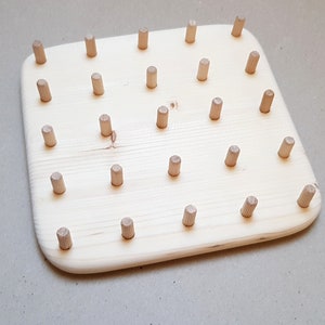 Montessori Geoboard, HOHE QUALITÄT, Pegboard, Entwicklungsspielzeug, Lernspielzeug, Mathe für Kleinkinder, Gummibandbrett, Holz Spielzeug Bild 9