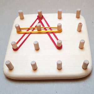 Jouet Waldorf, Peg board, Wooden Geoboard, Montessori toy, Math Holz Spielzeug, Jouet en Bois, Giocatto di legno, Maths for kids, Wooden toy