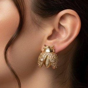 Dainty Fly stud earrings, Bug earrings, Insect Earring Bug, Earring Insect Stud, Bug lover gift, Motherly gifted, Gifts for-Her, gifted wife