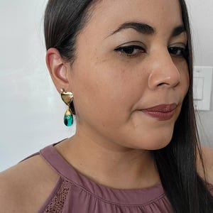 グリーン ティアドロップ イヤリング、ゴールドフィルド ティアドロップ ダングル、グリーン ティアドロップ ダングル イヤリング、手作りウォーター ドロップ イヤリング、ウェディング イヤリング