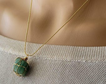 Natural Wire wrapped Aventurine crystal necklaces, Green aventurine pendant necklace, Crystal Point Necklace, Healing crystal necklace