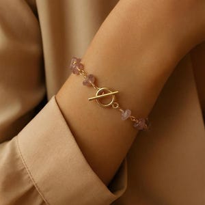 Pulseira delicada de quartzo morango, Pulseira de pedra, Pulseiras de pedras preciosas, Pulseira minimalista, Pulseira de cristal, Pulseiras para ela, Pulseira energética