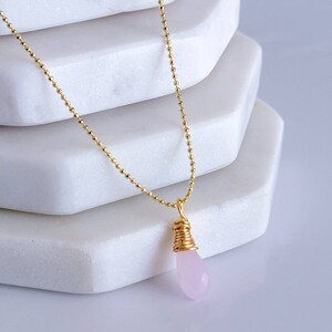 Crystal necklace rose quartz, Healing rose quartz necklace, Thin necklace chain, Gold thin necklace, crystal-necklace, giftful bridesmaide