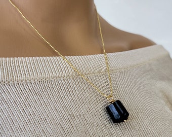 Black tourmaline Necklace, Black tourmaline crystal, Raw Crystal Necklace, Rough Stone Black tourmaline necklace, Christmas-gifted