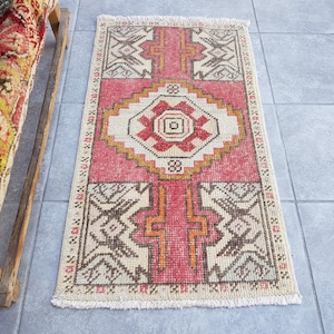 Red Orange Cream Rug, Faded Oushak Rug, Turkey Rug, Nomadic Rug, Muted Rug, Pastel Rug, Handmade Rug, Vintage Carpet, Wool Rug, 88x50 Cm
