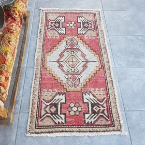 Old Small Rug, 2x3 Ft Natural Mini Rug, Vintage Door Mat, Small Size Rug, Anatolian Rug, Minimalist Bathroom Rug, Turkish Rug Mat, 102x53 Cm