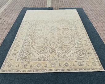Hand-Knotted Beige Turkish Rug 9x12: Vintage Oriental Wool Area Rug