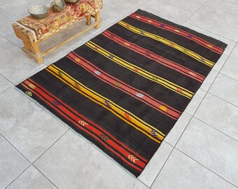 Vintage Turkish Kilim Rug, Striped Wool Area Rug (170x110 Cm)