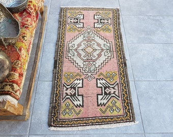 Small Vintage Turkish Oushak Rug: Pink Aqua Green Aztec Wool Rug (1'5x3'1 Ft)