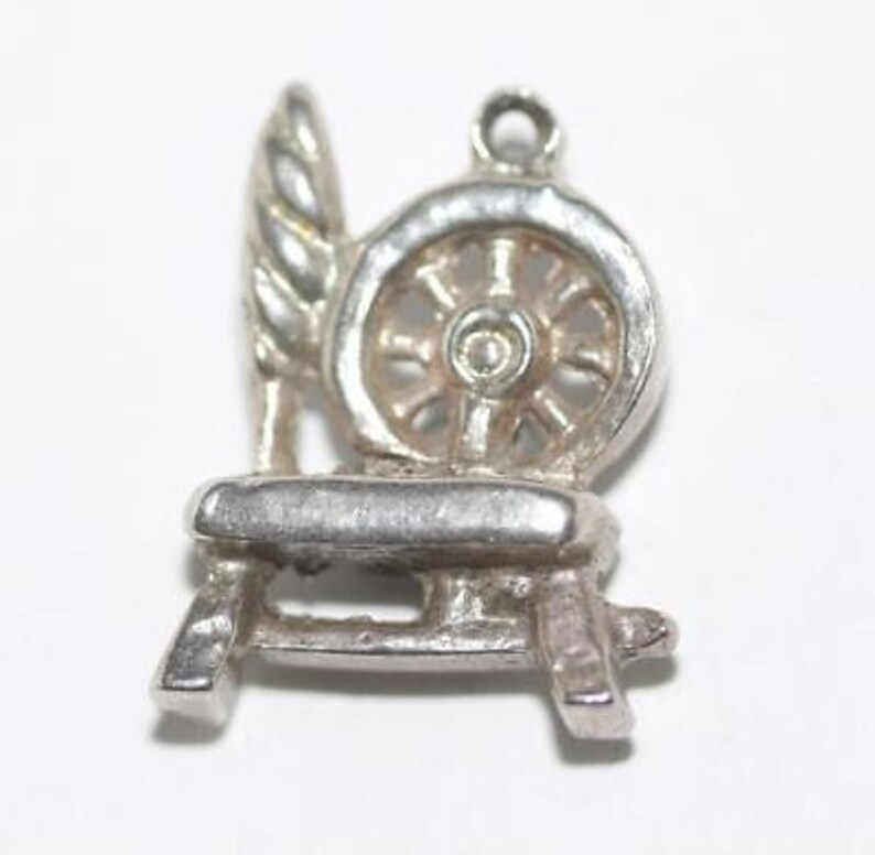 Vintage Wool Spinning Wheel Sterling Silver Bracelet Charm 3.6g