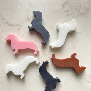 50pz mini saponi a forma di bassotto, bomboniere a forma di cane, bomboniere per baby shower con cuccioli, bomboniere per neonati maschietti, bomboniere per feste di 1° compleanno a tema cane