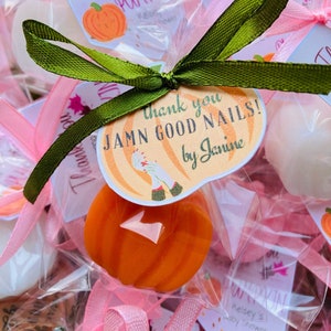 15pcs pumpkin favors, Halloween party favors, Orange pumpkin soaps, Thanksgiving soap favors, Fall wedding favors, Harvest/fall decorations