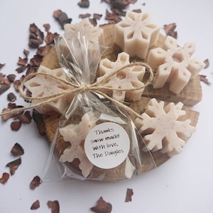 25pcs winter wedding favors, Small snowflake soap favors, Christmas guest gifts, Mini holiday coworkers gifts, Winter bridal shower favors