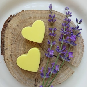 10pcs sapone cuore giallo, saponi bomboniere per ospiti di nozze a forma di cuore, semplici regali di ringraziamento, piccole saponette fatte a mano, regali baby shower unisex