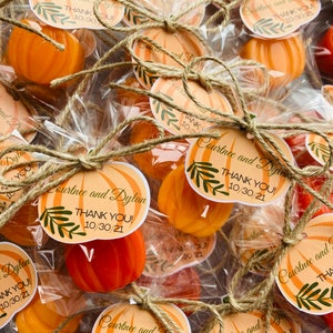 50pcs pumpkin soap favors, Fall wedding gut gifts, Halloween favors, Little pumpkin baby shower soap favors, Thanksgiving table soap favors Packed + pumpkin tag