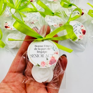 10 saponi a forma di rosa, idee per bomboniere, bomboniere per addio al nubilato, saponi delicati per le mani, è una bomboniera per baby shower per ragazze, bomboniere per rivelare il genere