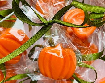 50pcs pumpkin soap favors, Fall wedding gut gifts, Halloween favors, Little pumpkin baby shower soap favors, Thanksgiving table soap favors