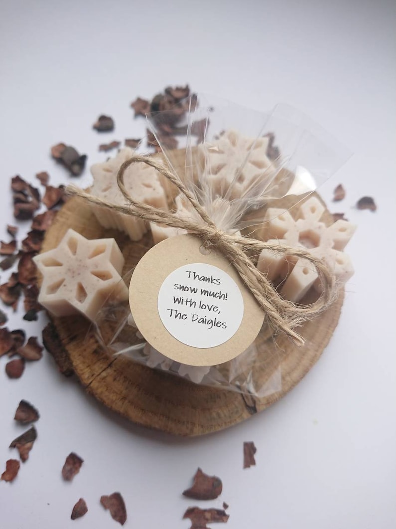 50pcs snowflake favors, Winter mini soap favors, Christmas guest gifts, Small holiday wonderland gifts, Winter wedding/bridal shower favors Packed simple tag