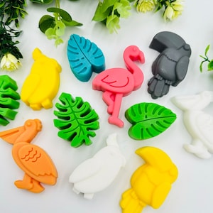 10pcs tropical party favors, Flamingo style soap favors for Hawaii wedding favors, Summer wedding guest gifts, Tropical baby shower favors