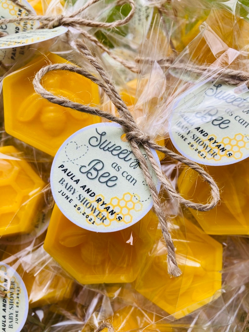 80pcs Mommy bee favors, Pair of honey soaps, Bee combs soap favors, Bee theme party favors, Country wedding guest favors, Beekeeper gifts In bag+ round tag