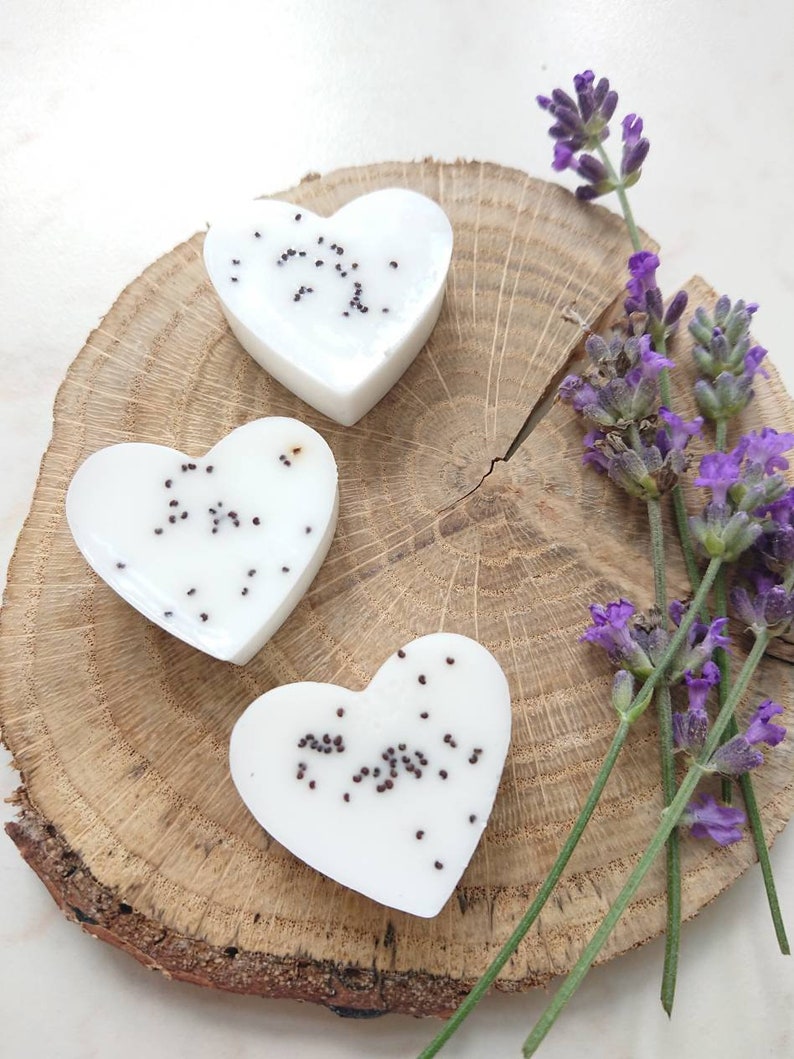 30pcs mini lavender/poppy soap, White heart shape wedding favors soap, Bathroom ornaments with lavender/oatmeal, Thank you gifts for guests Unpacked poppy soaps