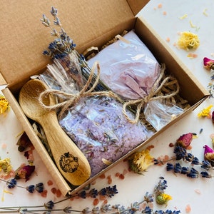 1 set da bagno alla lavanda, confezione regalo con sali da bagno botanici/latte, regali di aromaterapia per moglie/infermiera, regalo di bellezza vegano, scatola SPA per la cura di sé a casa