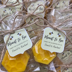 80pcs Mommy bee favors, Pair of honey soaps, Bee combs soap favors, Bee theme party favors, Country wedding guest favors, Beekeeper gifts In bag+ square tag