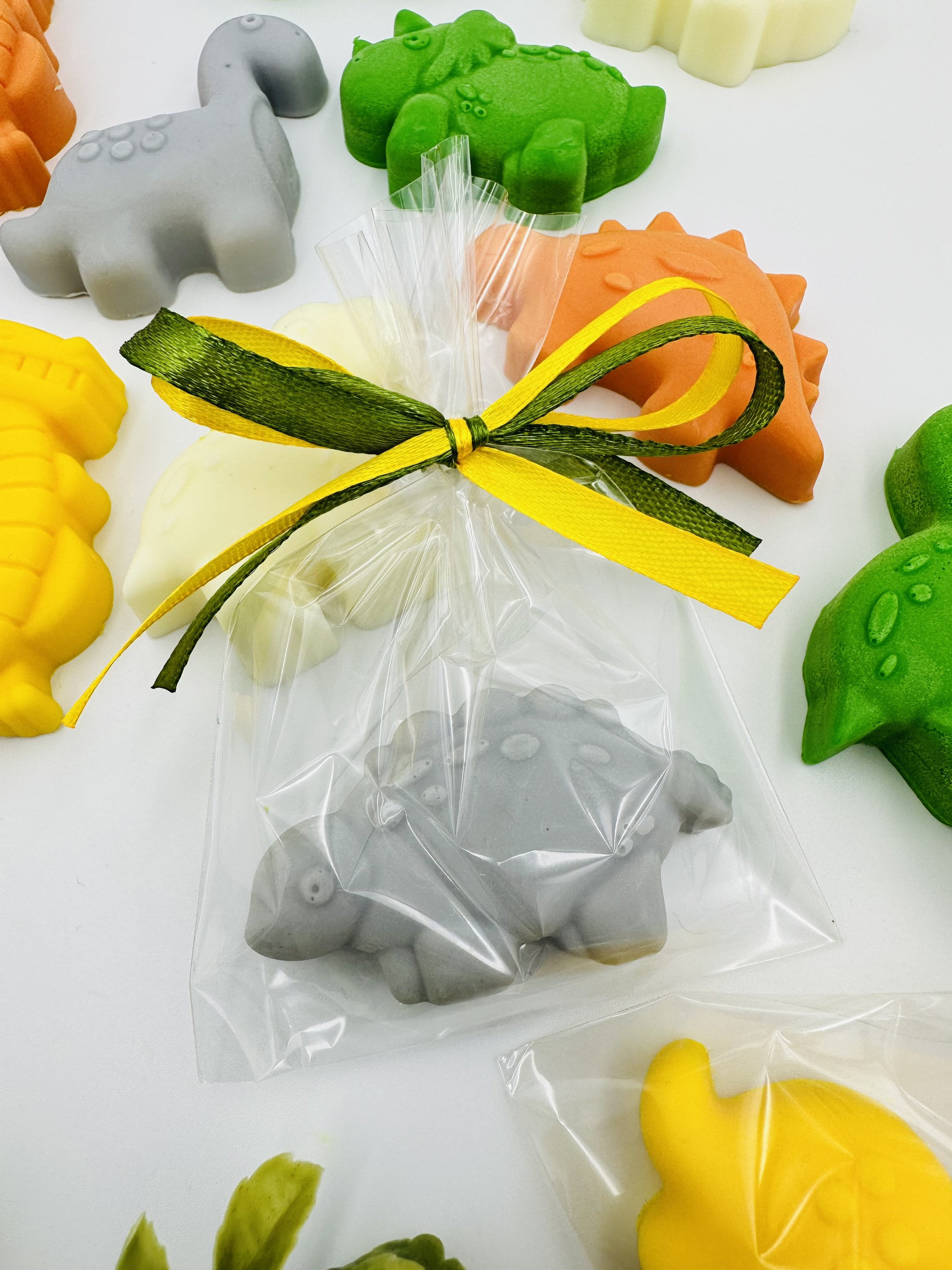 Pack De 24 Burbujas De Jabón Con Forma De Dinosaurio – Mini Barras De 6 Colores Para Fiestas, Cumpleaños Y Eventos Al Aire Libre