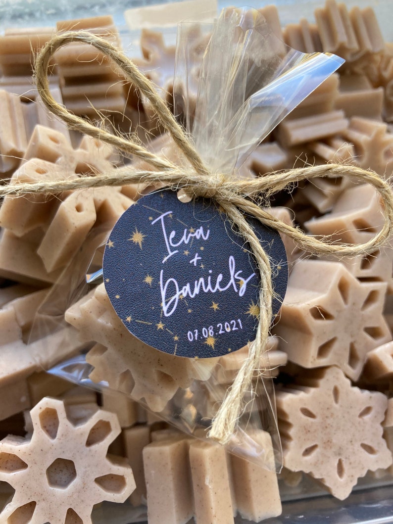 50pcs snowflake favors, Winter mini soap favors, Christmas guest gifts, Small holiday wonderland gifts, Winter wedding/bridal shower favors Packed + round tag