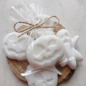 Halloween favors, 5pcs ghost/pumpkin soaps, Spooky soap favors, Skull/bat soap favors, Mini pumpkin pie favors, Halloween table decorations image 5