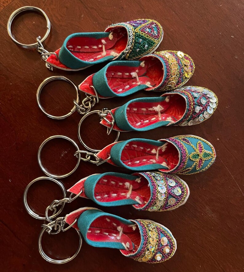 Multani Chappal Jutti Khussa Keychain Mini Desi Indian Pakistani Shoes Wedding Party Favors imagem 11