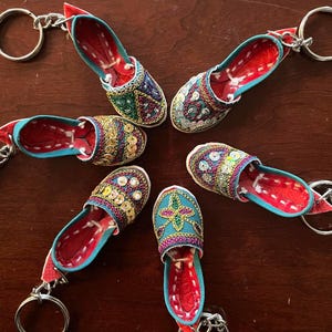 Multani Chappal Jutti Khussa Keychain Mini Desi Indian Pakistani Shoes Wedding Party Favors imagem 10