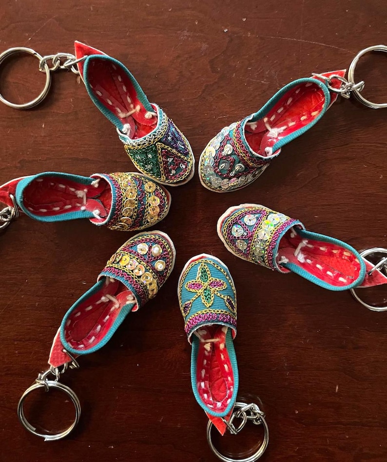 Multani Chappal Jutti Khussa Keychain Mini Desi Indian Pakistani Shoes Wedding Party Favors imagem 10