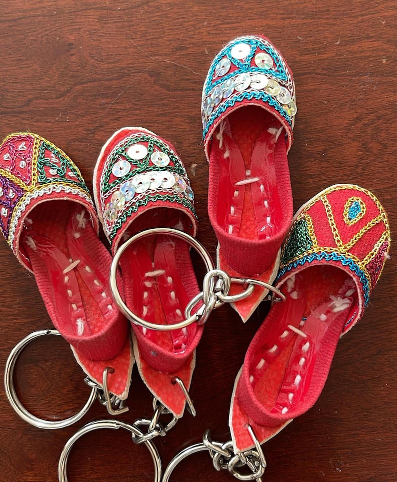 Multani Chappal Jutti Khussa Keychain Mini Desi Indian Pakistani Shoes Wedding Party Favors imagem 8
