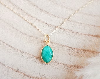 Golden necklace, green emerald, 50cm
