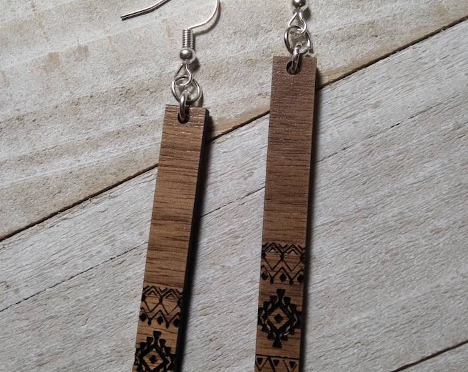 Rectangle Tribal Pattern engraved on wooden walnut