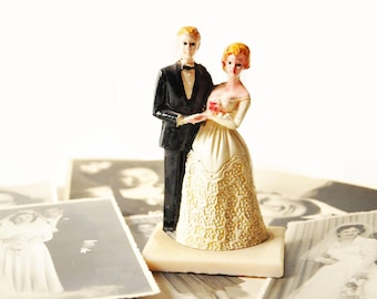 Beautiful Vintage Wedding Cake Toppers - Bride & Groom