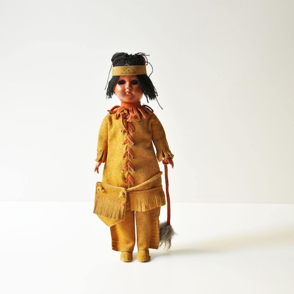 Vintage Indianermädchen - Native American Doll - Vintage Spielzeug - Indianerpuppe