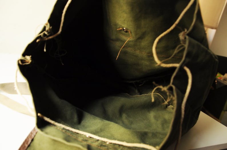 Canvas Rucksack Rucksack Military Backpack Leather Hiking Backpack Bag Mountain Climbing Khaki Vintage Canvas