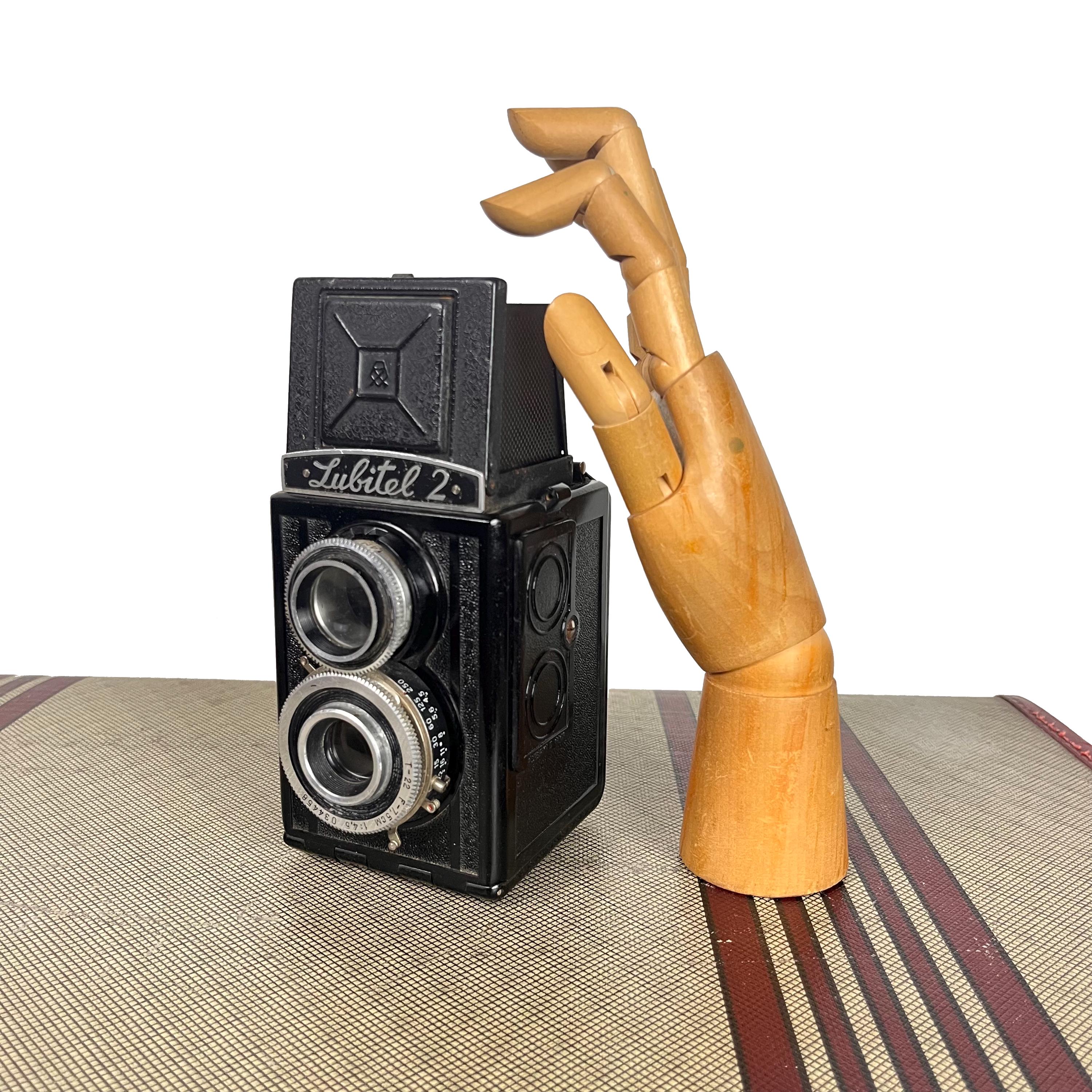 ヴィンテージ ロモ ルビテル 2 カメラ – 革ケース付きソビエト製二眼
