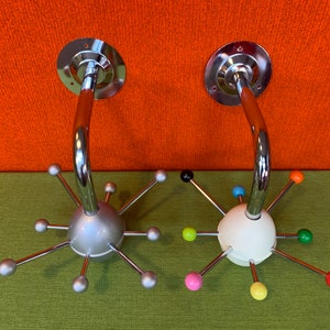 Vintage 80s coat rack for the wall - Sputnik atomic in rainbow colors & in silver grey metallic - in style of Osvaldo Borsani - Retro