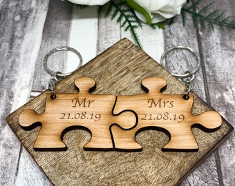 Personalised Jigsaw Keyrings Set of 2 Mr & Mrs /Mr and Mr / Mrs and Mrs and Date / Valentines Gift / Anniversary gift / Couple's Present