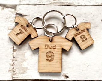 Personalised Wooden Keyring Football Shirt Dad Personalised Keyring Gift / Gift For Him / Father's Day Gift / Birthday Present / Christmas