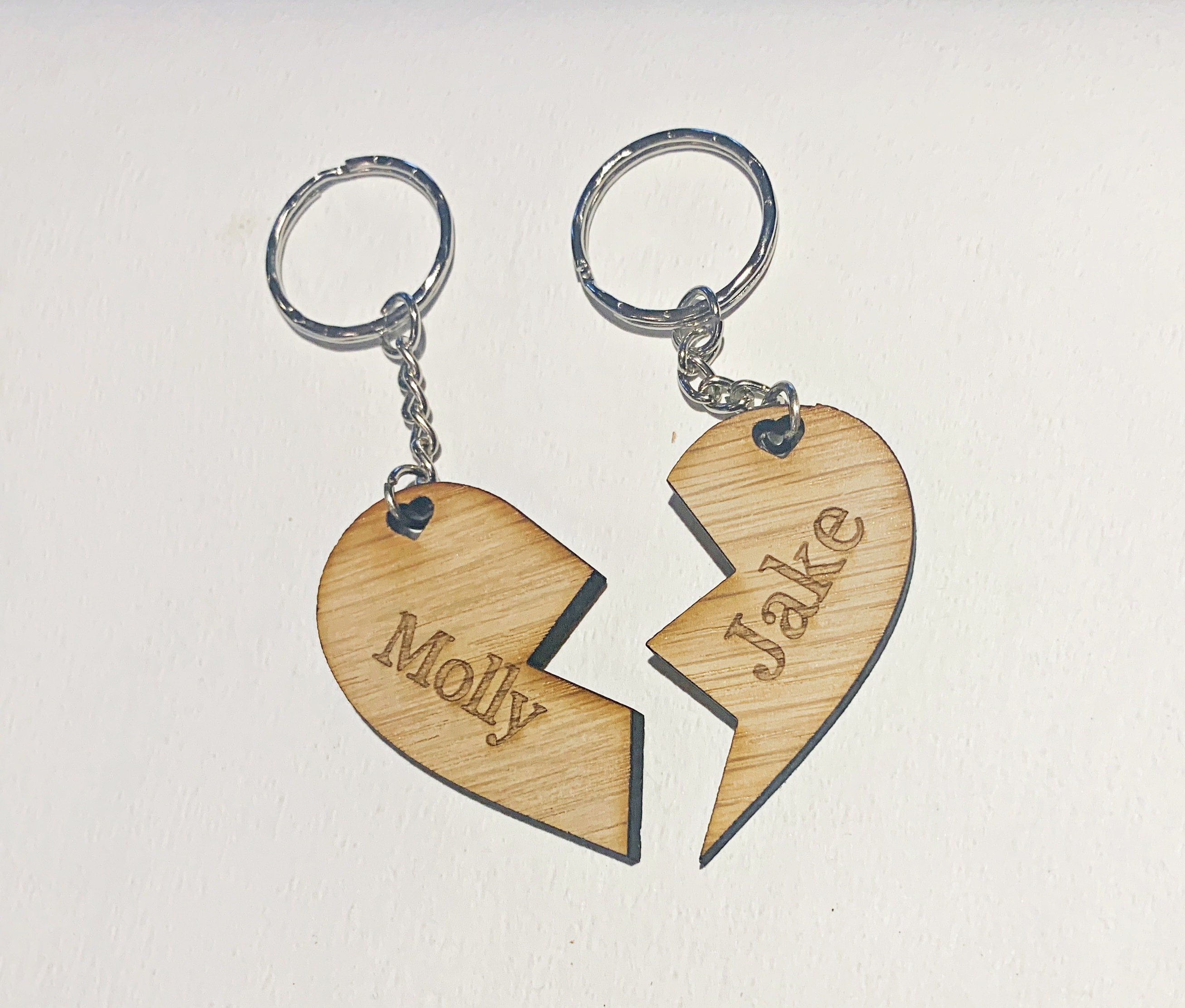 Llavero doble Corazón madera personalizado - Tienda de ilusiones