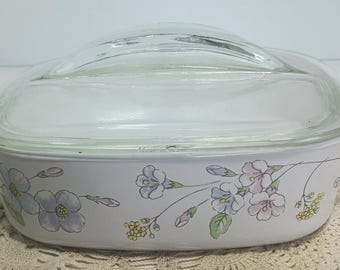 Plato CorningWare Pastel Bouquet de 1 litro con tapa Pyrex
